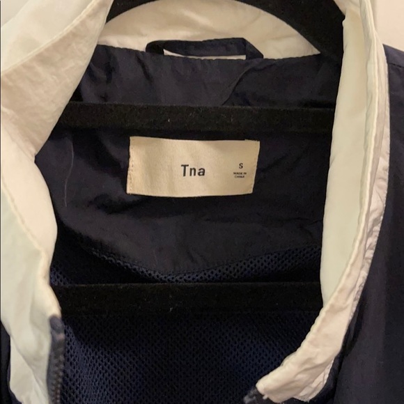 TNA vintage windbreaker. Lightly worn. - Picture 4 of 4